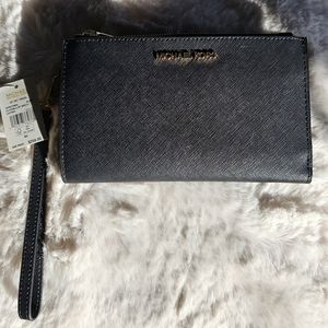 Michael Kors Jet Set Larege Double Zip Wristlet
